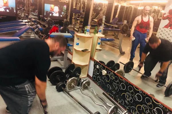 Real Fitness Studio Center - Resim 16