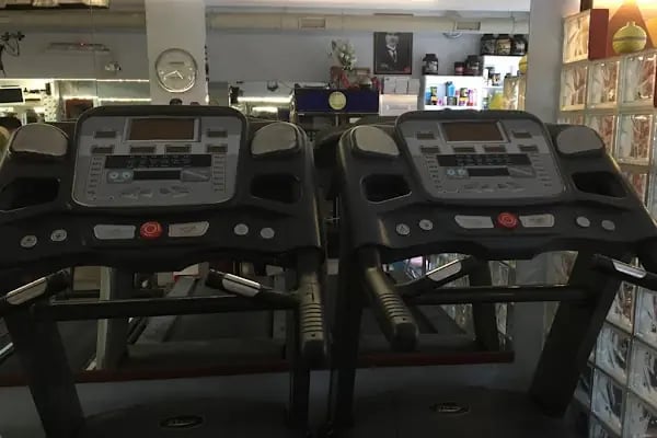 Real Fitness Studio Center - Resim 13