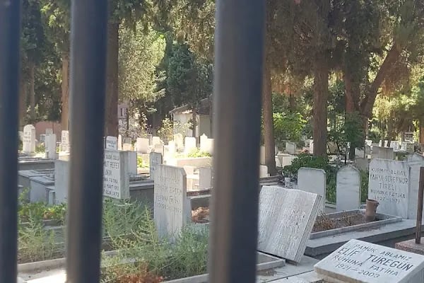 Soğukkuyu Mezarlığı - Resim 8