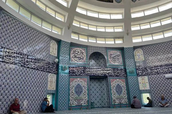 Nezahat Tokuş Cami - Resim 2