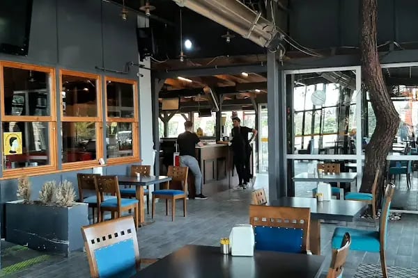 Pier Cafe Bistro - Resim 7