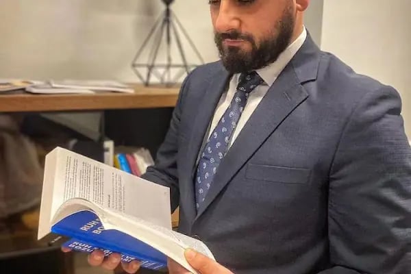 Dr. Ali Ruhan Çelik - Resim 1