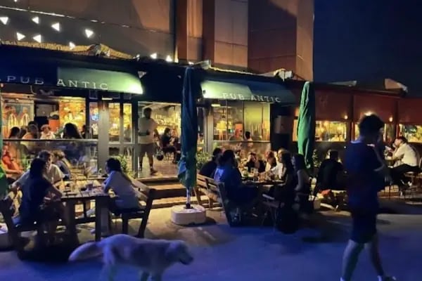 Pub Antic - Resim 17