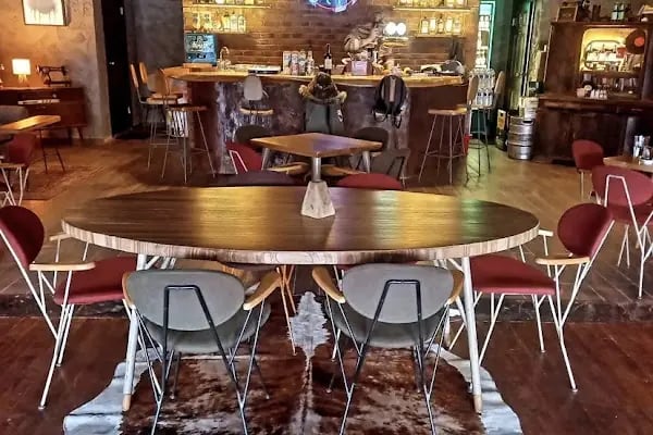 Pub Antic - Resim 1