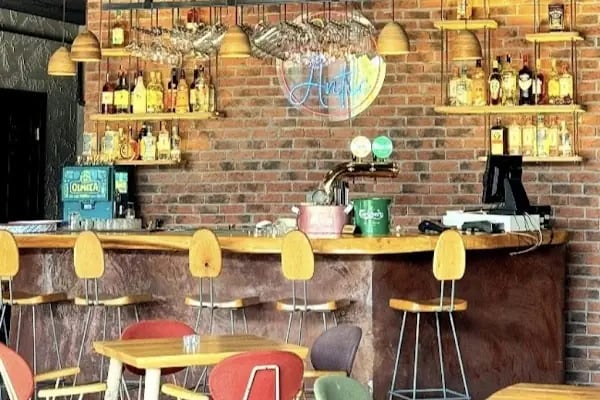 Pub Antic - Resim 7