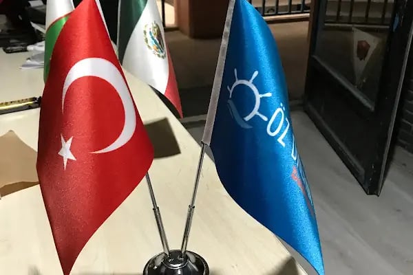 Bayrakçı, Bayrak Ankara, Bayrak imalatı, Bayrak Imalatçısı, Makam bayrağı ankara, logolu bayrak - Üçrenk Bayrak Ve Flama - Resim 11