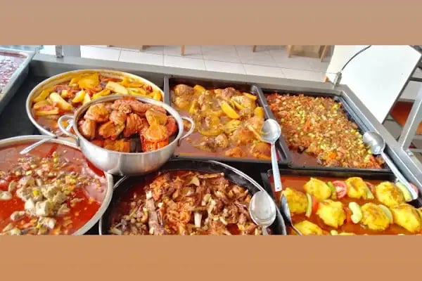 Cömert yemek salonu - Resim 4