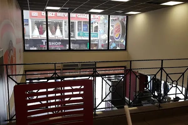 Burger King Avcılar Belediye Yanı Şubesi - Resim 20