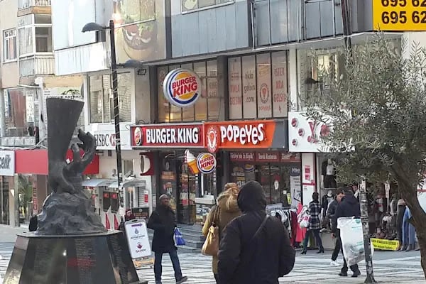 Burger King Avcılar Belediye Yanı Şubesi - Resim 2