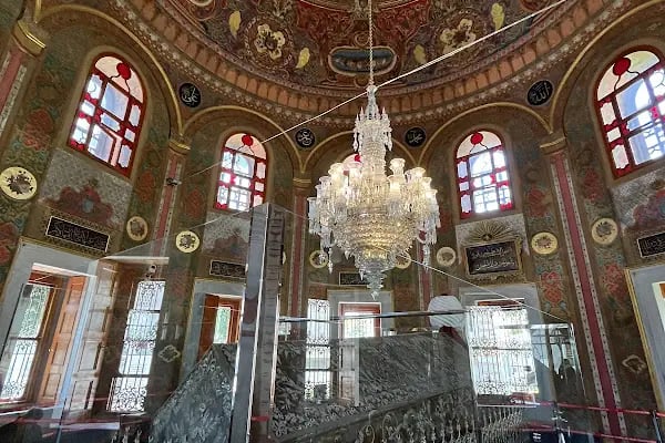 Fatih Sultan Mehmet Türbesi - Resim 2