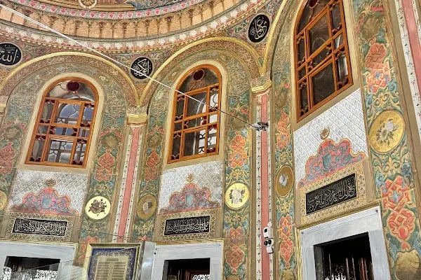 Fatih Sultan Mehmet Türbesi - Resim 4