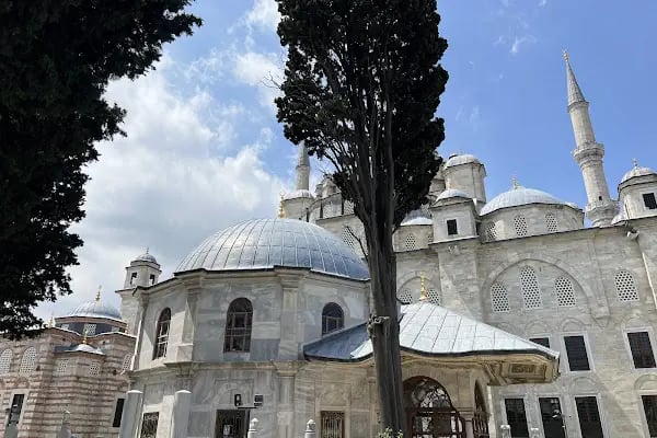 Fatih Sultan Mehmet Türbesi - Resim 20