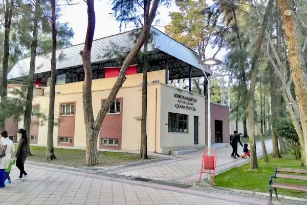 Ayfer Feray Açıkhava Tiyatrosu - Resim 2
