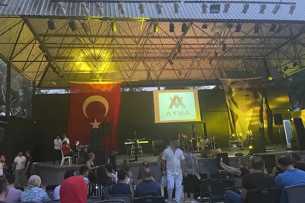 Ayfer Feray Açıkhava Tiyatrosu - Resim 9