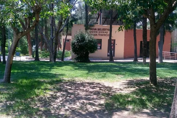 Ayfer Feray Açıkhava Tiyatrosu - Resim 11