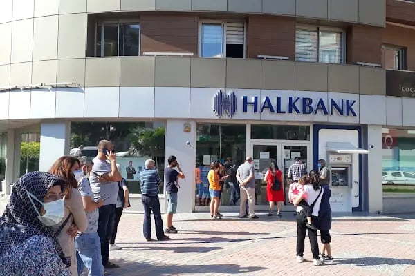 Halkbank Buca Şubesi - Resim 2