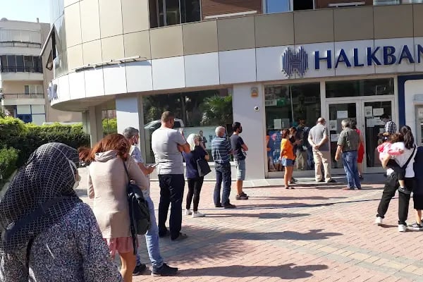 Halkbank Buca Şubesi - Resim 16