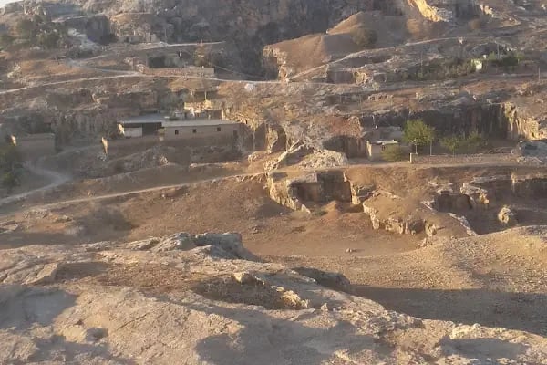 Gültepe Renkli Eczanesi - Resim 2