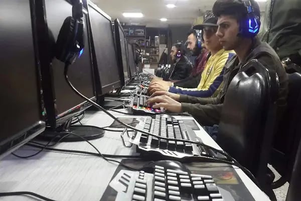 Speed İnternet Cafe - Resim 3