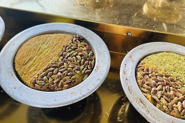 Güleroğlu künefe baklava - Resim 3