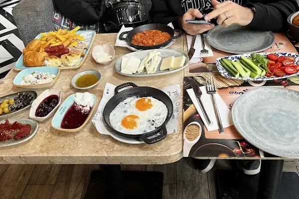 İstişare Cafe - Resim 4