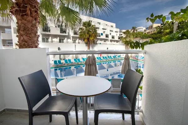 Moonshine Hotel &amp; Suites - Resim 11