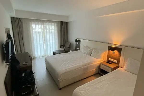Moonshine Hotel &amp; Suites - Resim 20