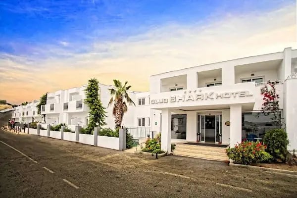 Moonshine Hotel &amp; Suites - Resim 1