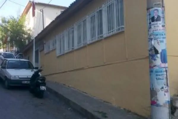 Bayraklı Alpaslan İlçe Halk Kütüphanesi - Resim 4