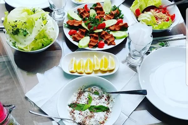 Yildiz Cinar Restaurant - Resim 1