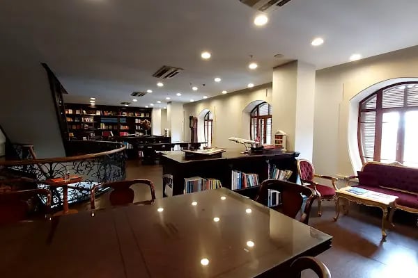 İstanbul Galata Üniversitesi - Resim 10