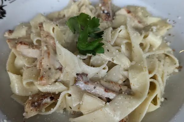Favola Restaurant Cafe - Resim 7