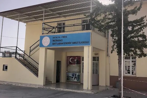 İncirağacı İlkokulu - Resim 2