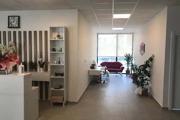 Profesör Doktor Sibel Güldiken, İç Hastalıkları ve Endokrinoloji - Resim 2