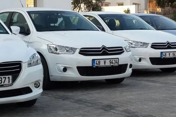 Marina Car Rental - Resim 9