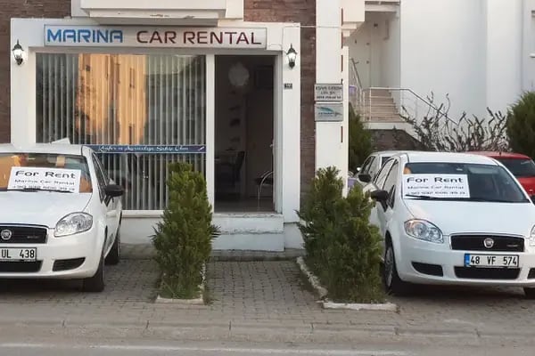Marina Car Rental - Resim 12