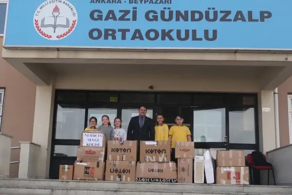 GAZİ GÜNDÜZALP ORTAOKULU - Resim 1