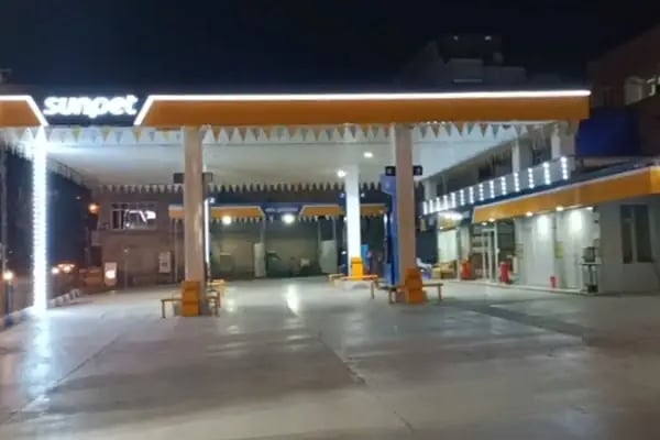 Küçük Petrol - Resim 3