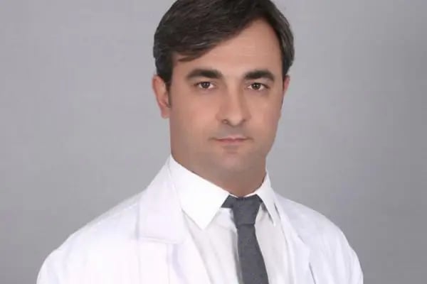 Op. Dr. Azat Alınak, Göz Hastalıkları - Resim 1