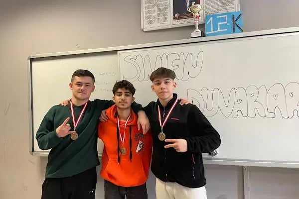 Aliya izzetbegoviç anadolu lisesi - Resim 13