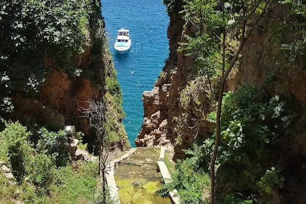 Antalya Devlet Tiyatrosu Sahnesi - Resim 5