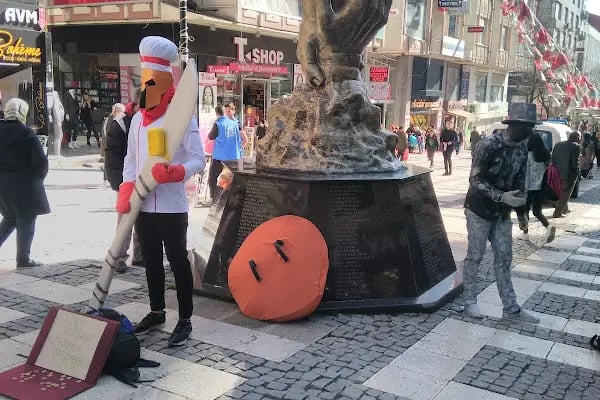 İŞLER KİTABEVİ AVCILAR ŞUBE - Resim 12