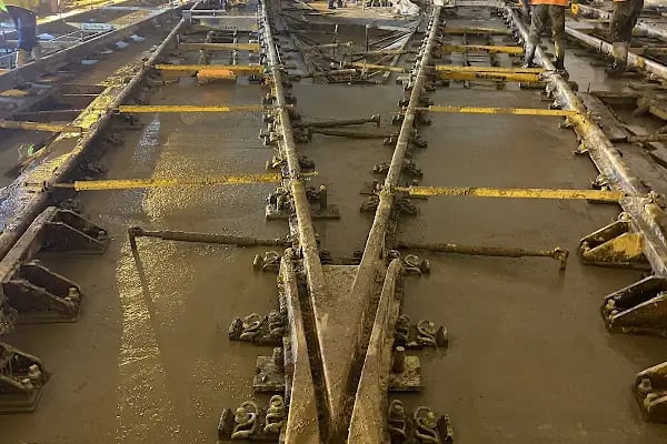 Kaleray İzmir metro şantiyesi. - Resim 1