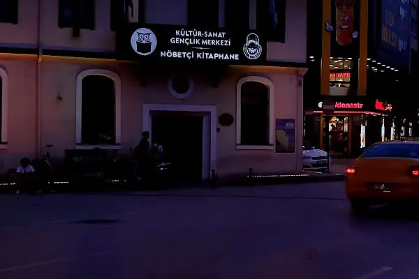 Nöbetçi kütüphane - Resim 4