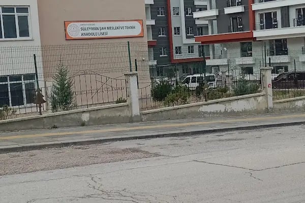 VERA KOLEJİ ORTAOKULU & VERA KOLEJİ ERKEK ANADOLU LİSESİ & VERA KOLEJİ ERKEK FEN LİSESİ - Resim 6
