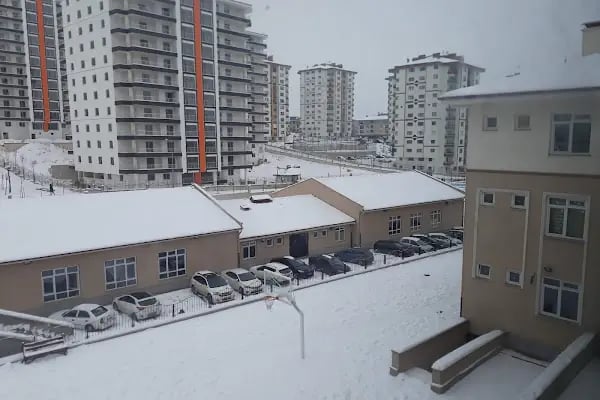 VERA KOLEJİ ORTAOKULU & VERA KOLEJİ ERKEK ANADOLU LİSESİ & VERA KOLEJİ ERKEK FEN LİSESİ - Resim 2