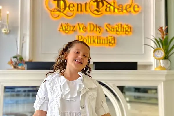 Özlüce Dent Palace Ağız ve Diş Sağlığı Polikliniği - Resim 20