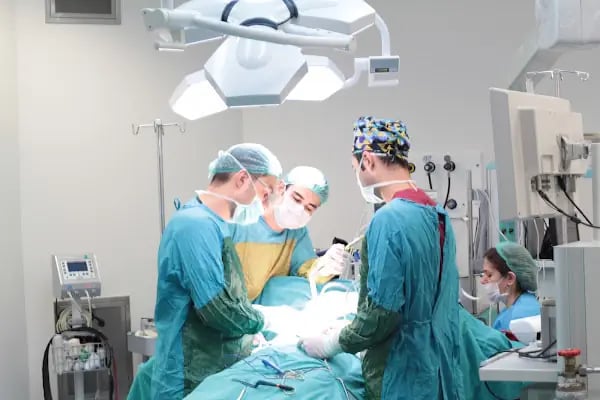 Op. Dr. Özgür Dal - Denizli Estetik ve Plastik Cerrahi Uzmanı - Resim 2