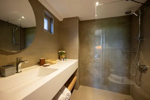 Route Hotel Kaleiçi (+12) - Resim 18
