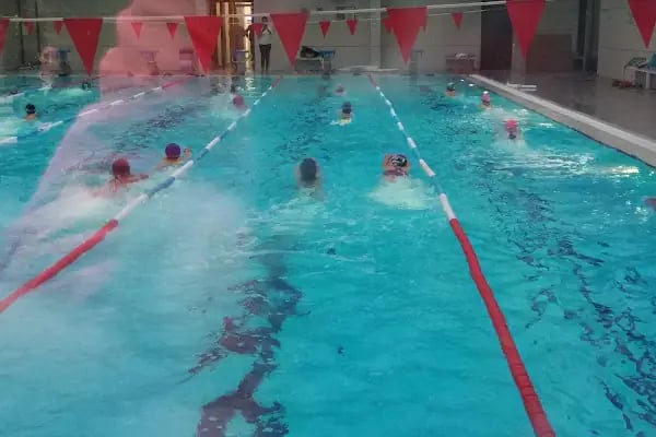 Kadıköy Belediyesi Acıbadem Yüzme Havuzu - Resim 16